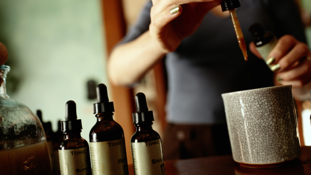 Synergistic Effects of Herb Extracts and How They Might Assist in Cancer Drug Therapies 4 Herbal Medicine