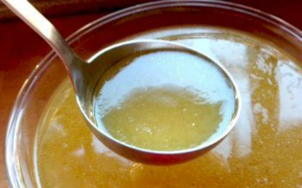 chicken bone broth social 1
